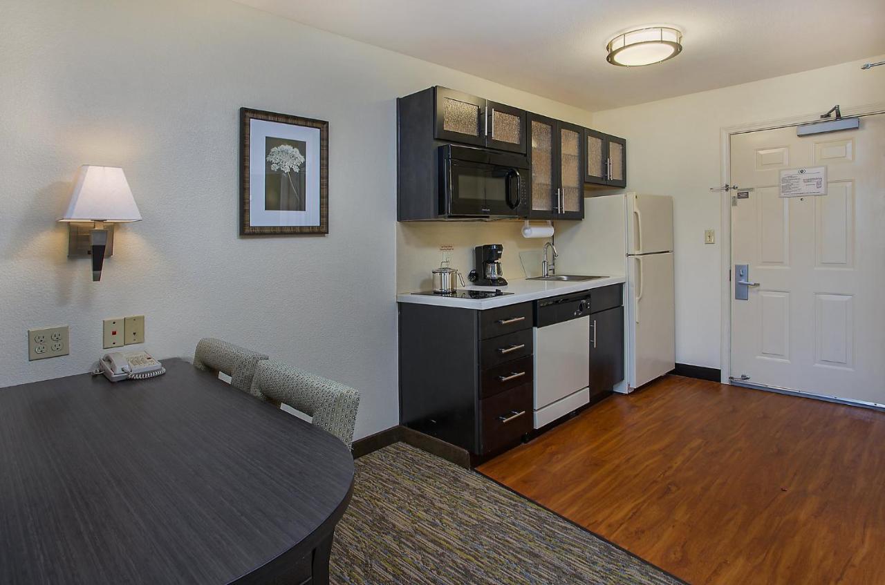 Candlewood Suites Louisville Airport By Ihg Kültér fotó