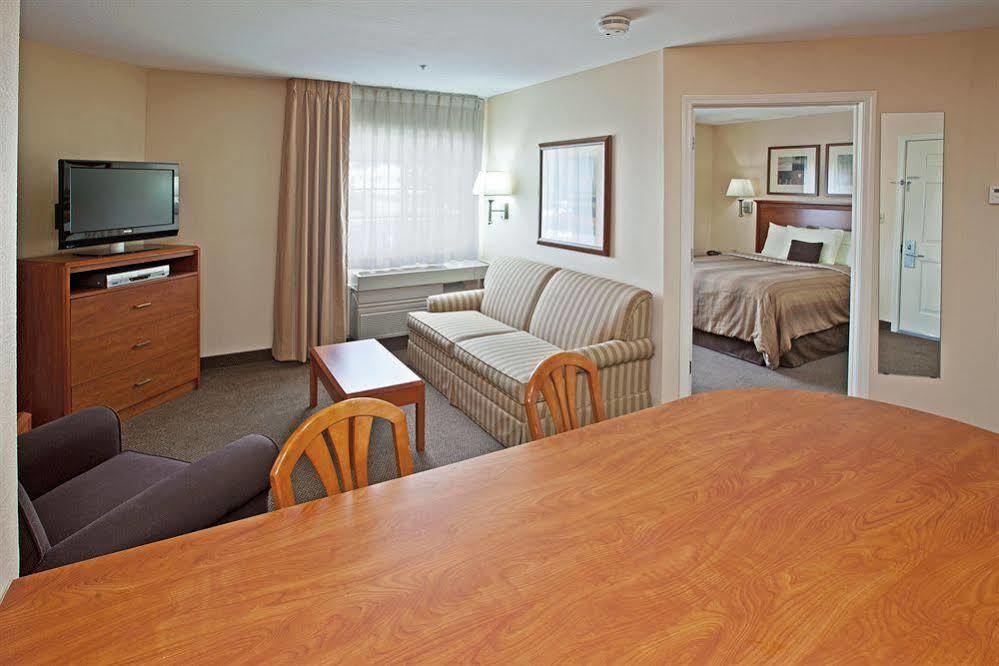 Candlewood Suites Louisville Airport By Ihg Kültér fotó