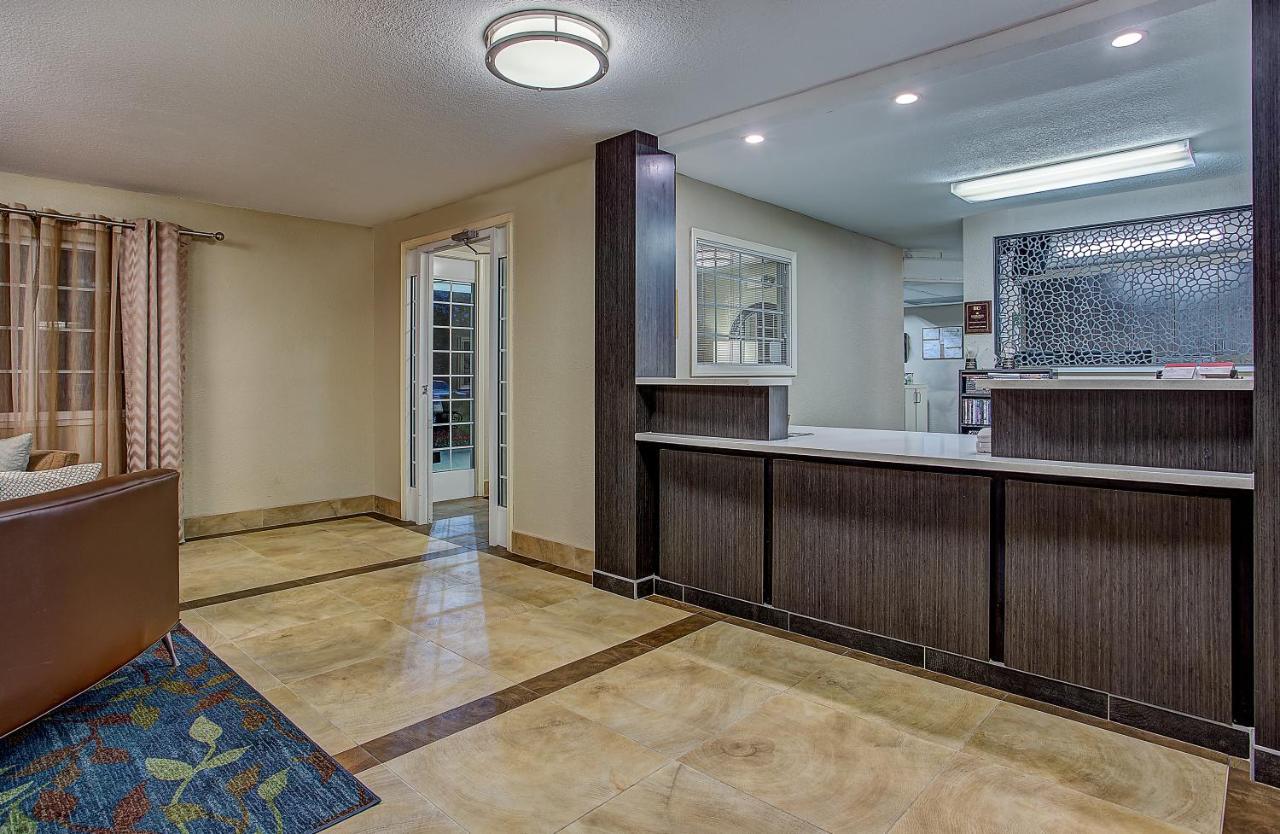 Candlewood Suites Louisville Airport By Ihg Kültér fotó