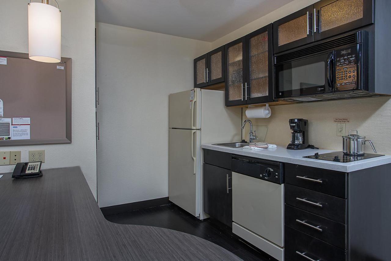 Candlewood Suites Louisville Airport By Ihg Kültér fotó
